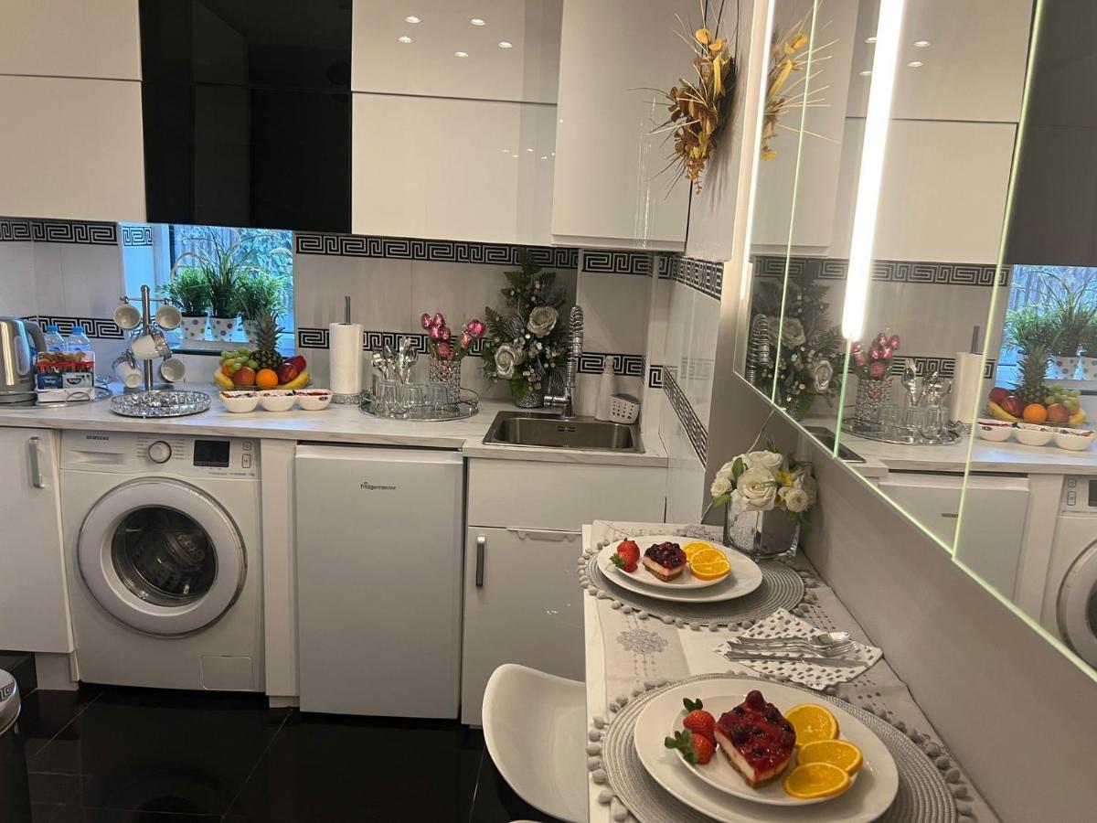 Apartment Luxe Free Wifi, Free Parking, Free Netflix Friern Barnet Esterno foto
