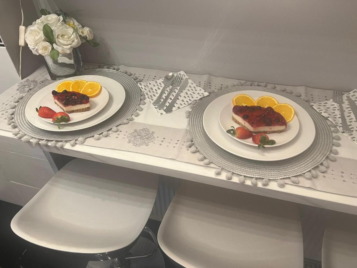 Apartment Luxe Free Wifi, Free Parking, Free Netflix Friern Barnet Esterno foto