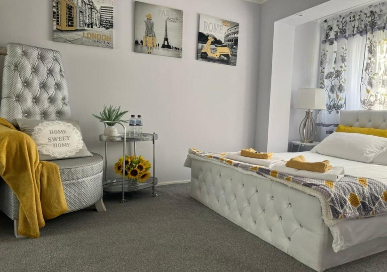 Apartment Luxe Free Wifi, Free Parking, Free Netflix Friern Barnet Esterno foto