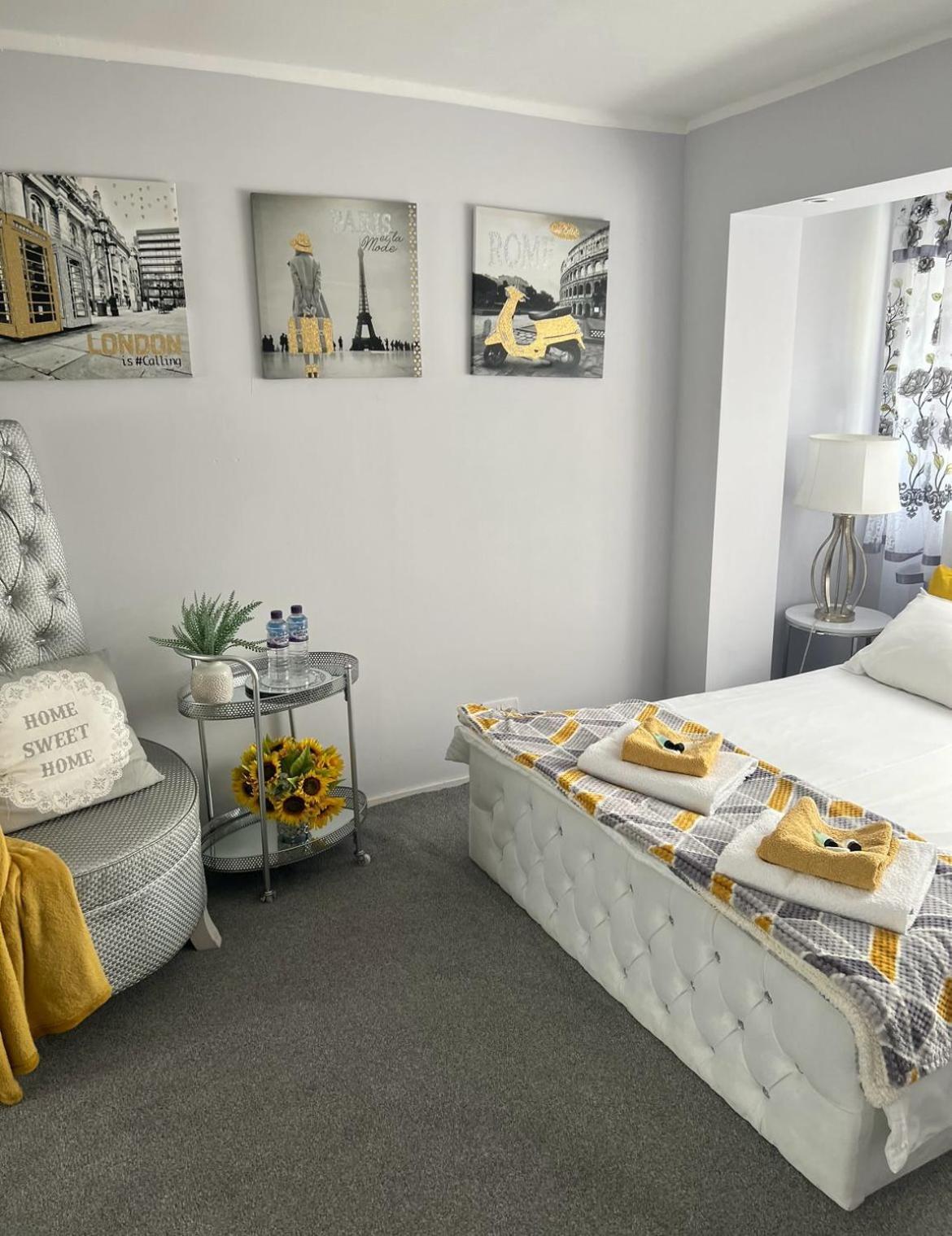 Apartment Luxe Free Wifi, Free Parking, Free Netflix Friern Barnet Esterno foto